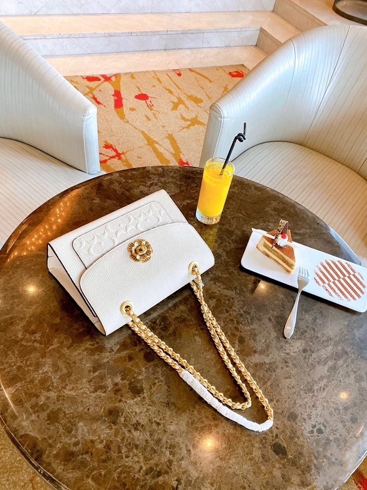 现在还买蔻驰吗,为啥那么多人买蔻驰