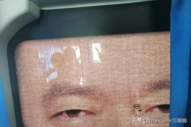 哈哈哈哈哈哈我笑到我妈把鞋塞我嘴里