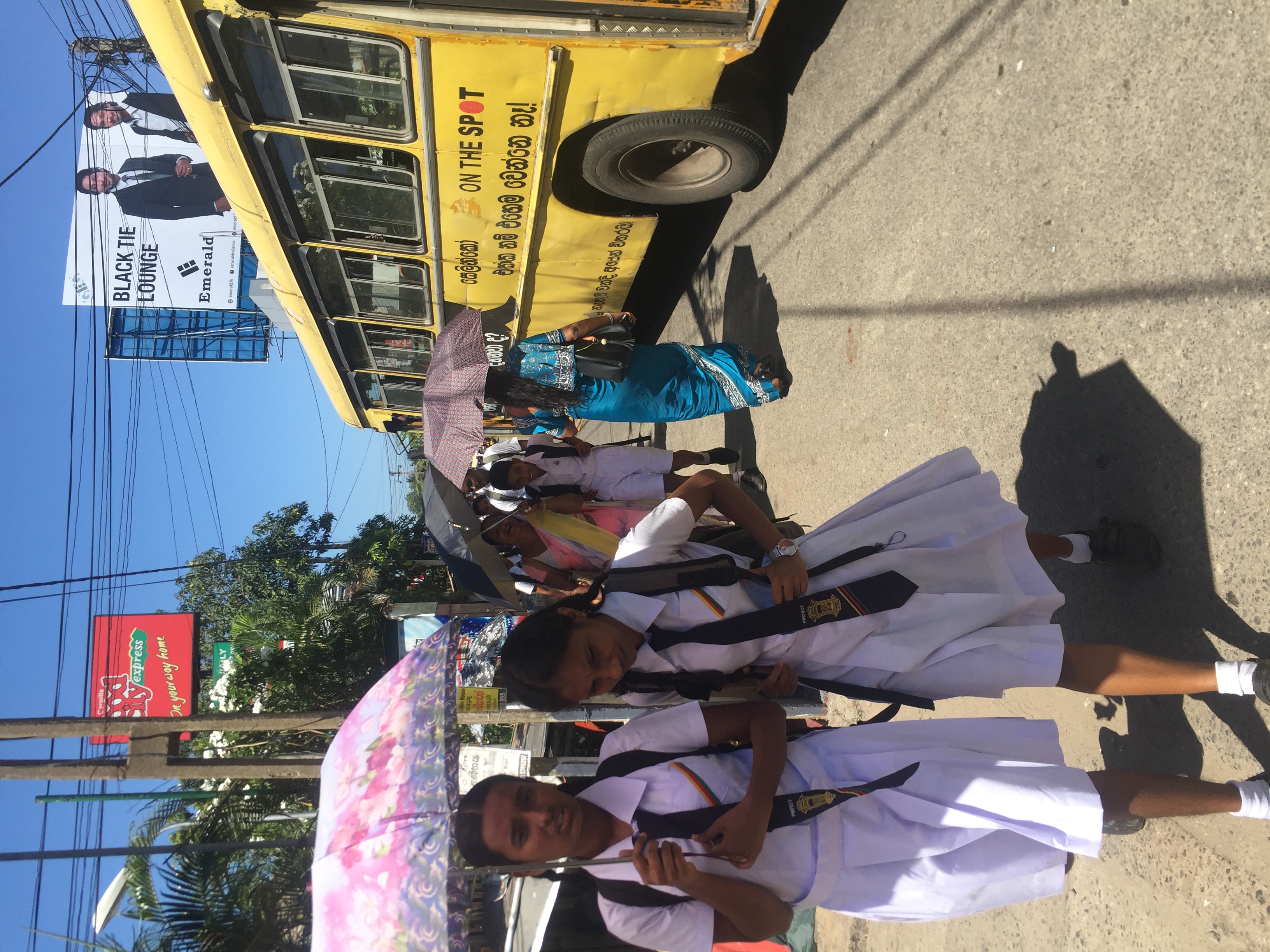 街边的一张纸，藏了一个斯里兰卡