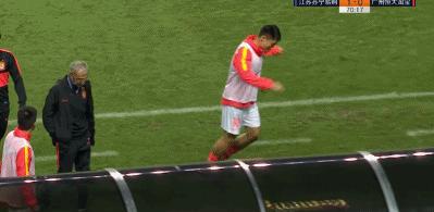 卡纳瓦罗谈郑智倒地是真的吗,广州恒大卡纳瓦罗郑智