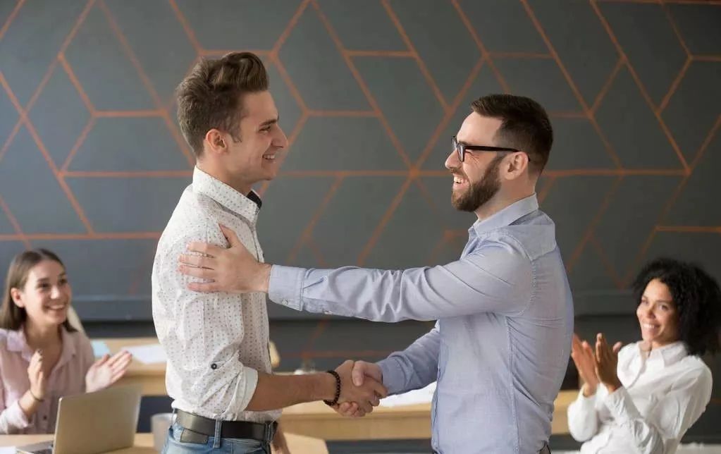 领导承诺提拔你,但一直没动静,怎么办?聪明人都从这3点*局破**