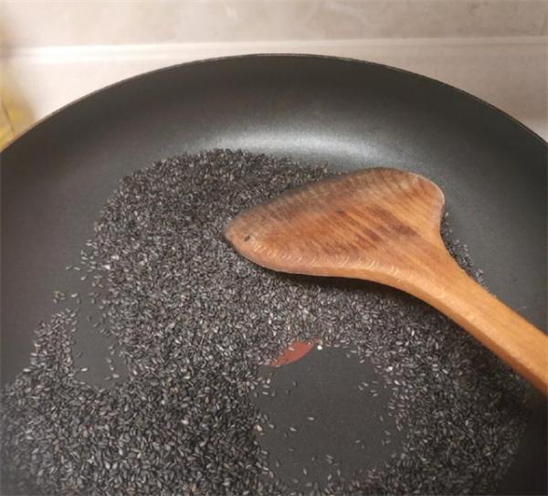 黑芝麻糊不用买，教你在家自己做，纯天然无添加，健康营养很放心