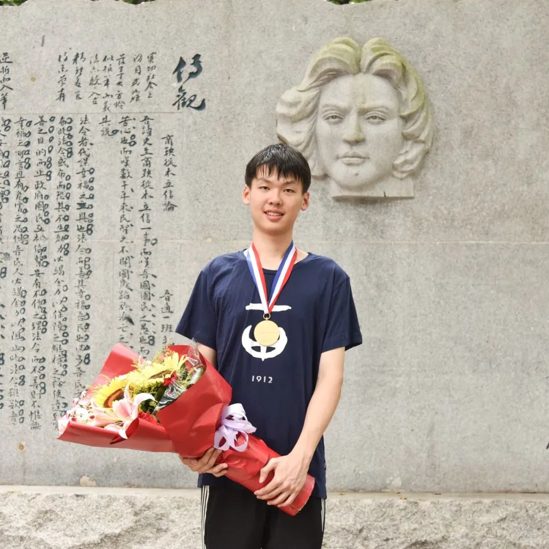 青年毛主席,榜首进一中!他曾就读的长沙市一中究竟有多牛?