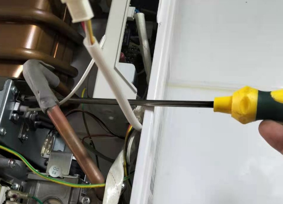 万家乐燃气热水器e0故障解决方法,万家乐热水器e0故障是什么原因