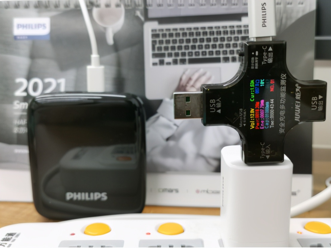 飞利浦充电宝评测,飞利浦超薄充电宝评测