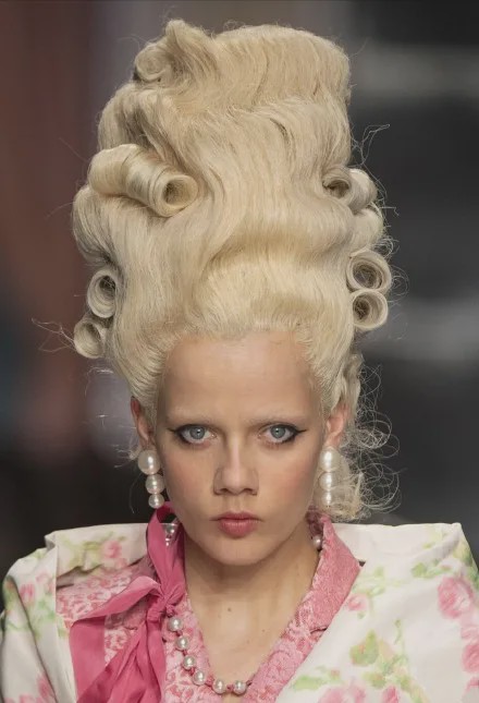 时装周朋友圈,时装周米兰2022