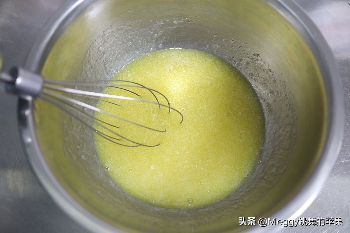 用10个鸡蛋做蛋糕不需要烤箱,如何用2个鸡蛋做蛋糕不需要牛奶