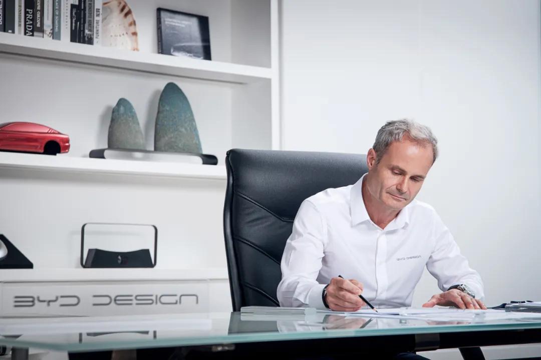 比亚迪设计师艾格,比亚迪艾格年薪多少