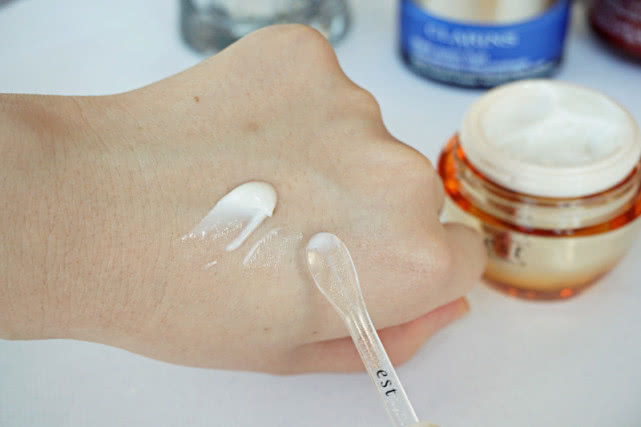 保湿面霜换季混干,换季保湿推荐用什么面霜