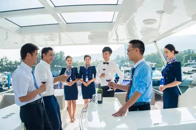 拥有豪华游艇的8大好处