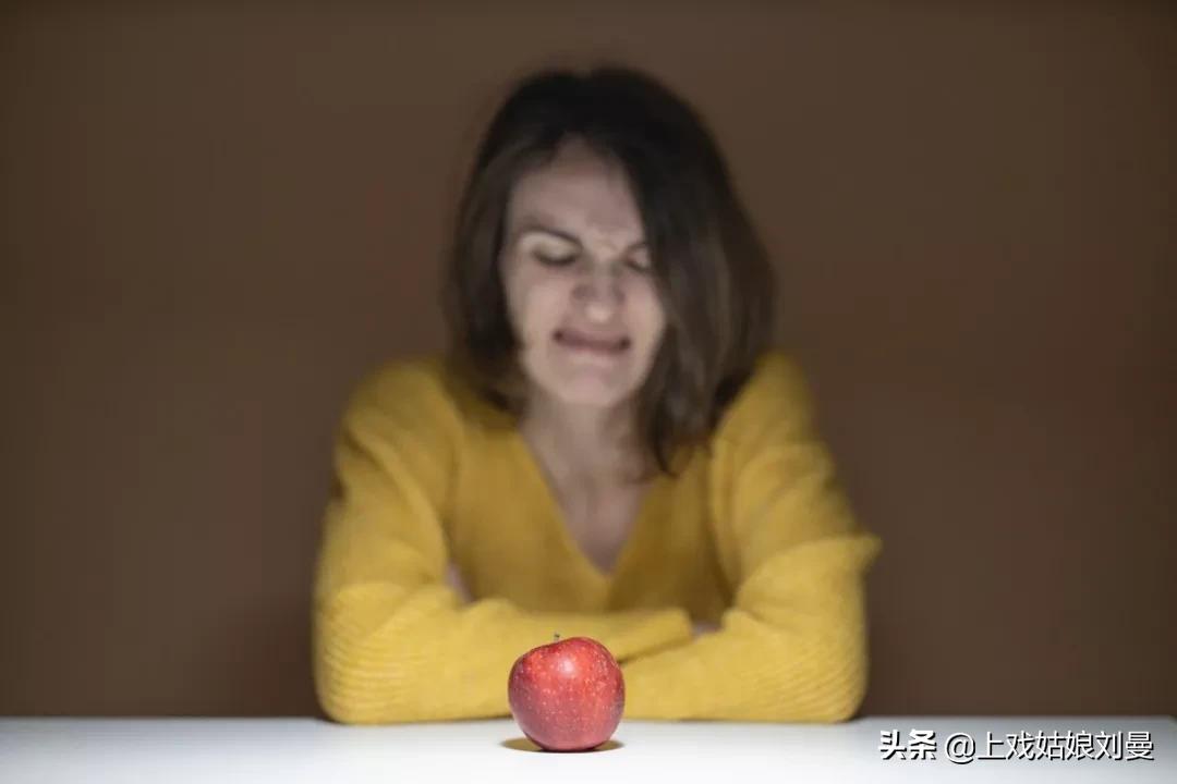 老公瞒着我去看前妻和孩子,老公瞒着妻子看男科医生