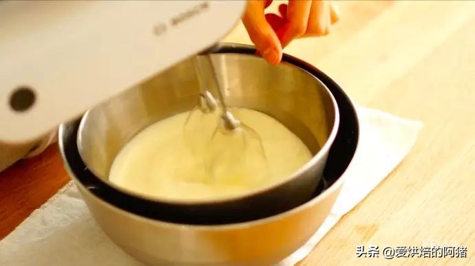 邱莹莹同款草莓奶油蛋糕，基础戚风胚，徒手脱模剖片及抹面挤花