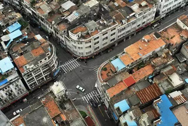 藏在海边的摩洛哥花园！夫妻俩不懂设计，却打造厦门最美网红民宿