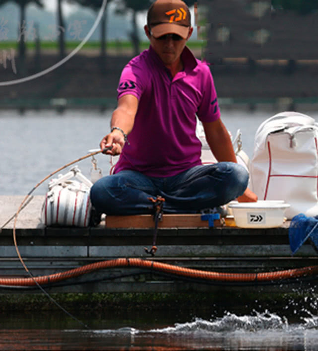 并继鱼竿和振出竿区别,振出式鱼竿和并继式鱼竿哪个好