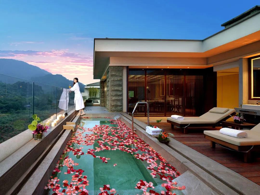 川西泡温泉看雪景,川西自驾游玩2天2夜加温泉12月份