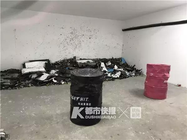 这家店好“*力暴**”，不少人花钱进来发泄情绪：60元砸一个手机，140元砸一台电脑……