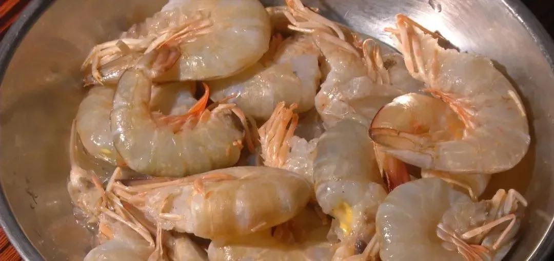怎么通过煮熟的虾尾分辨新鲜虾,淡水虾怎么吃最好
