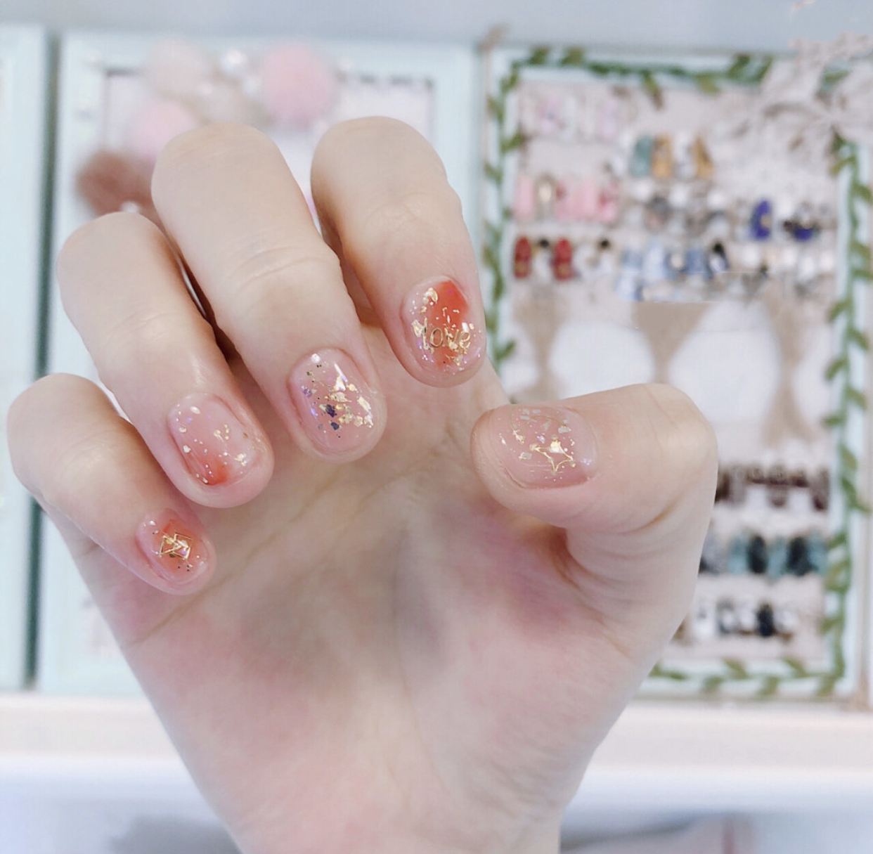 美甲夏日显白气质清冷,夏日仙气美甲适合指甲往里面长的