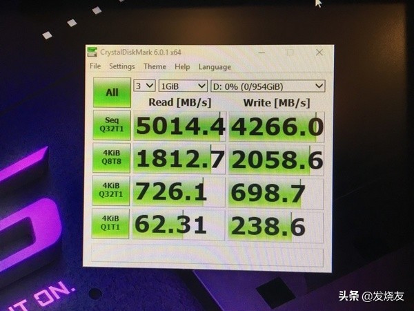 技嘉aoruspcie5.0,技嘉aorus黑雕盘4.0高速固态