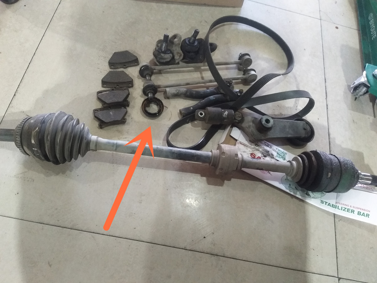 丰田老花冠拆车配件电机和总成,二手丰田花冠车中控配件