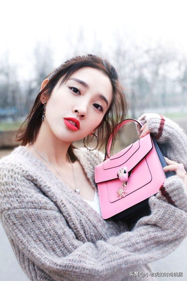 唐艺昕红毯运动鞋,唐艺昕休闲鞋