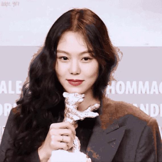 4个让你变美的脸部动作,教你4个变美动作