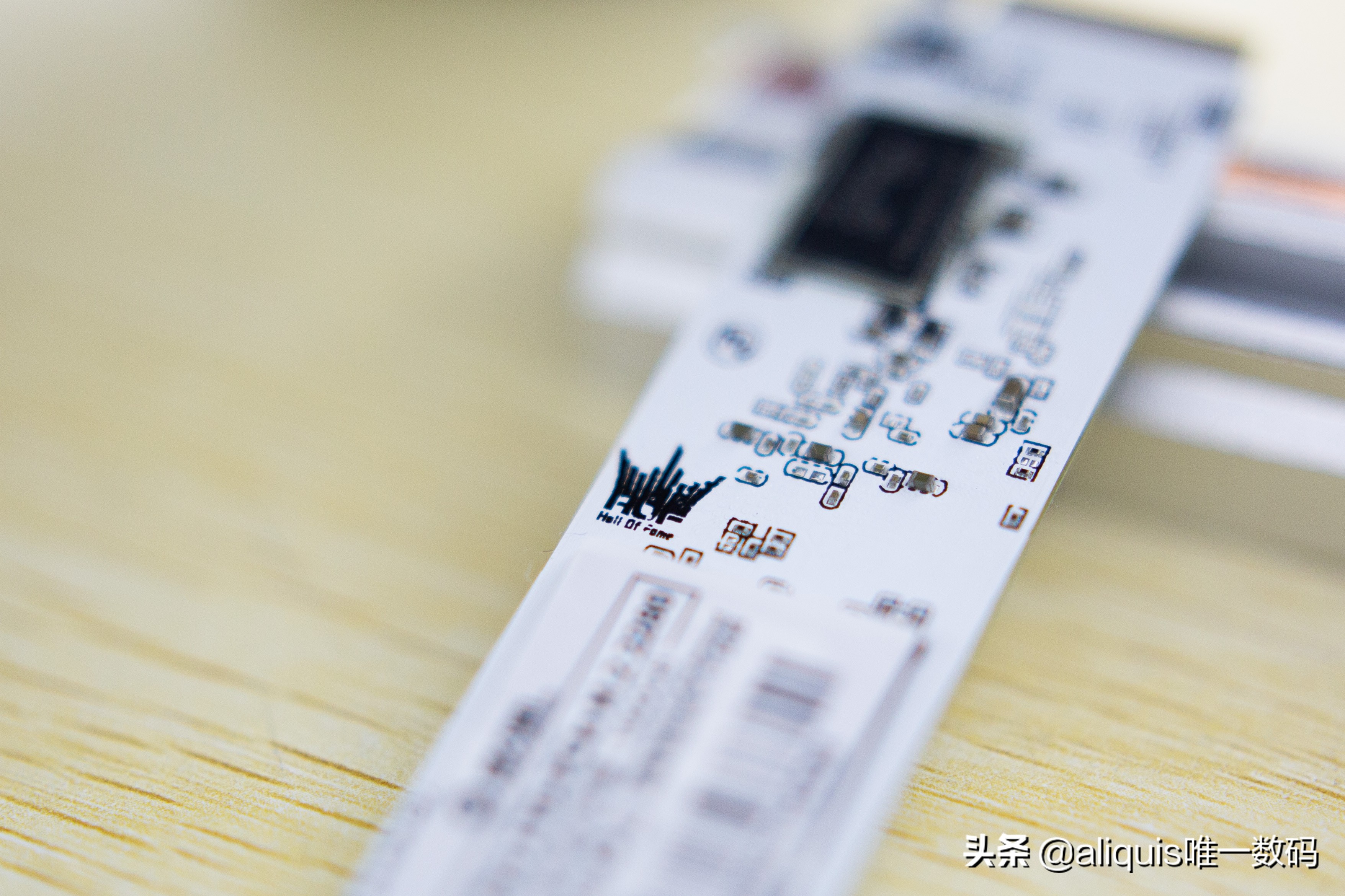 影驰hofpro2tbpcie4.0,影驰pcie4.0固态硬盘如何