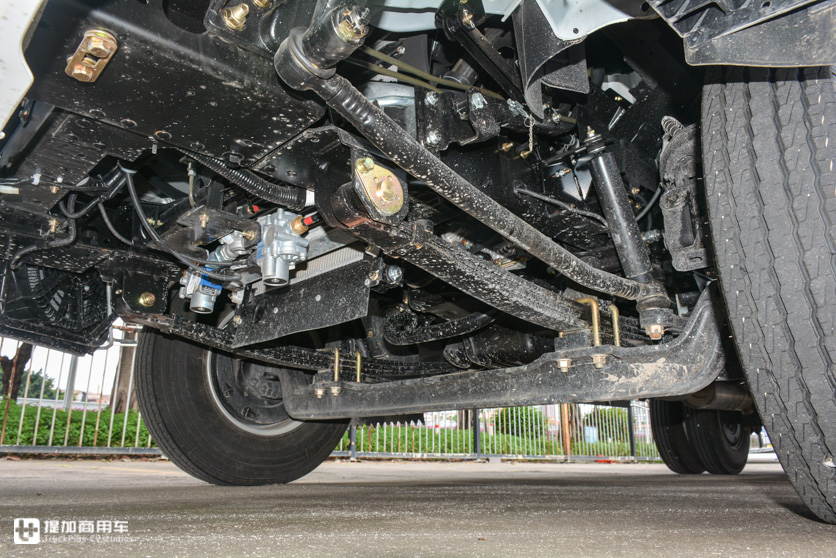 庆铃kv100轻卡3.0跟2.5有什么区别,kv100庆铃冷藏轻卡评测