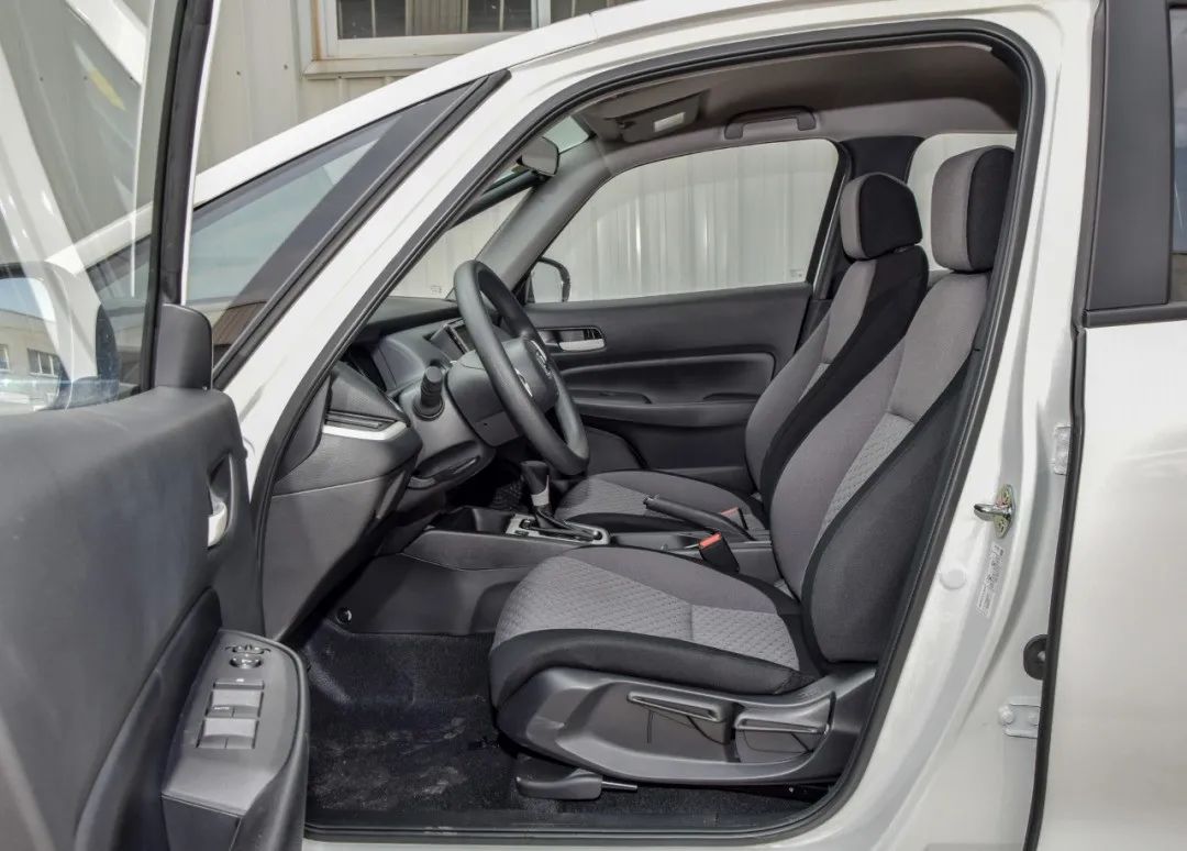 本田飞度配置低到什么程度,一辆车能简配到什么程度