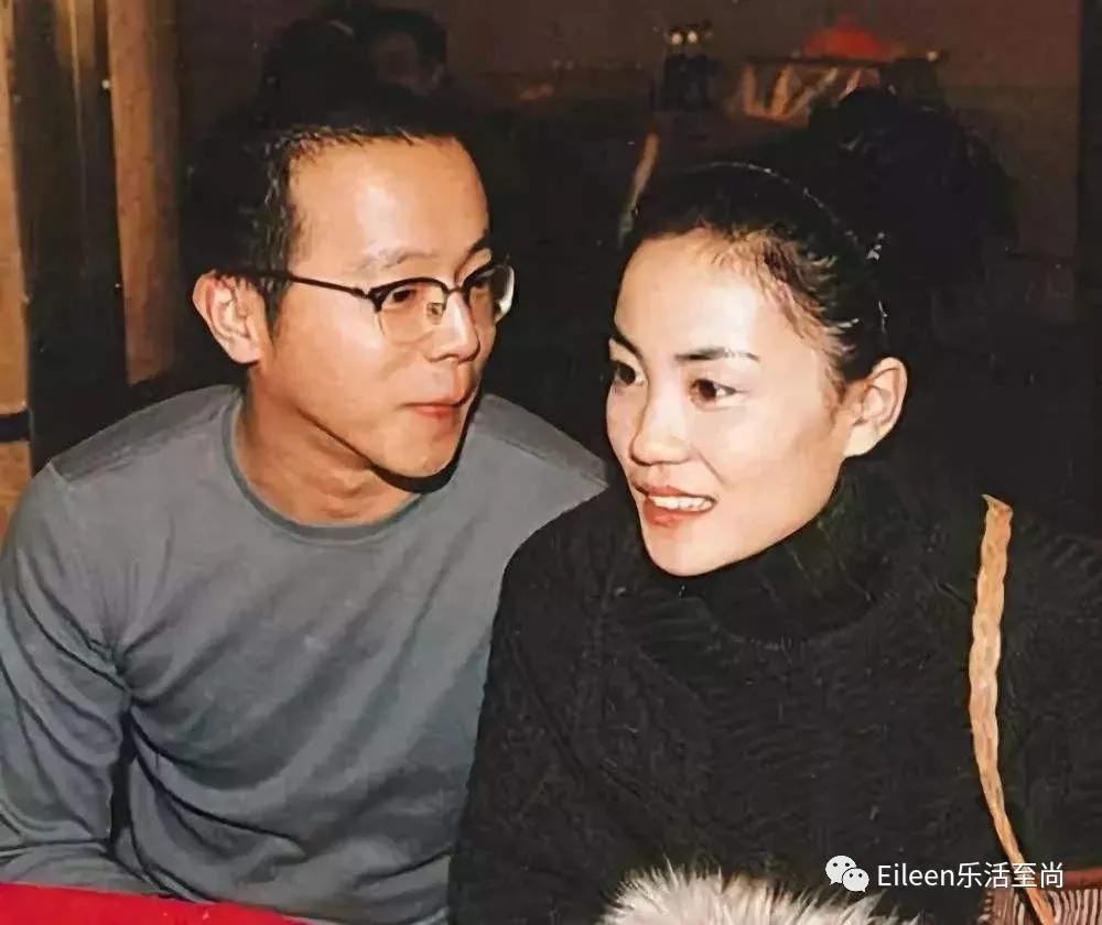 三天闪婚、前任交缠？京圈30年瓜甜，乐队有没有夏天