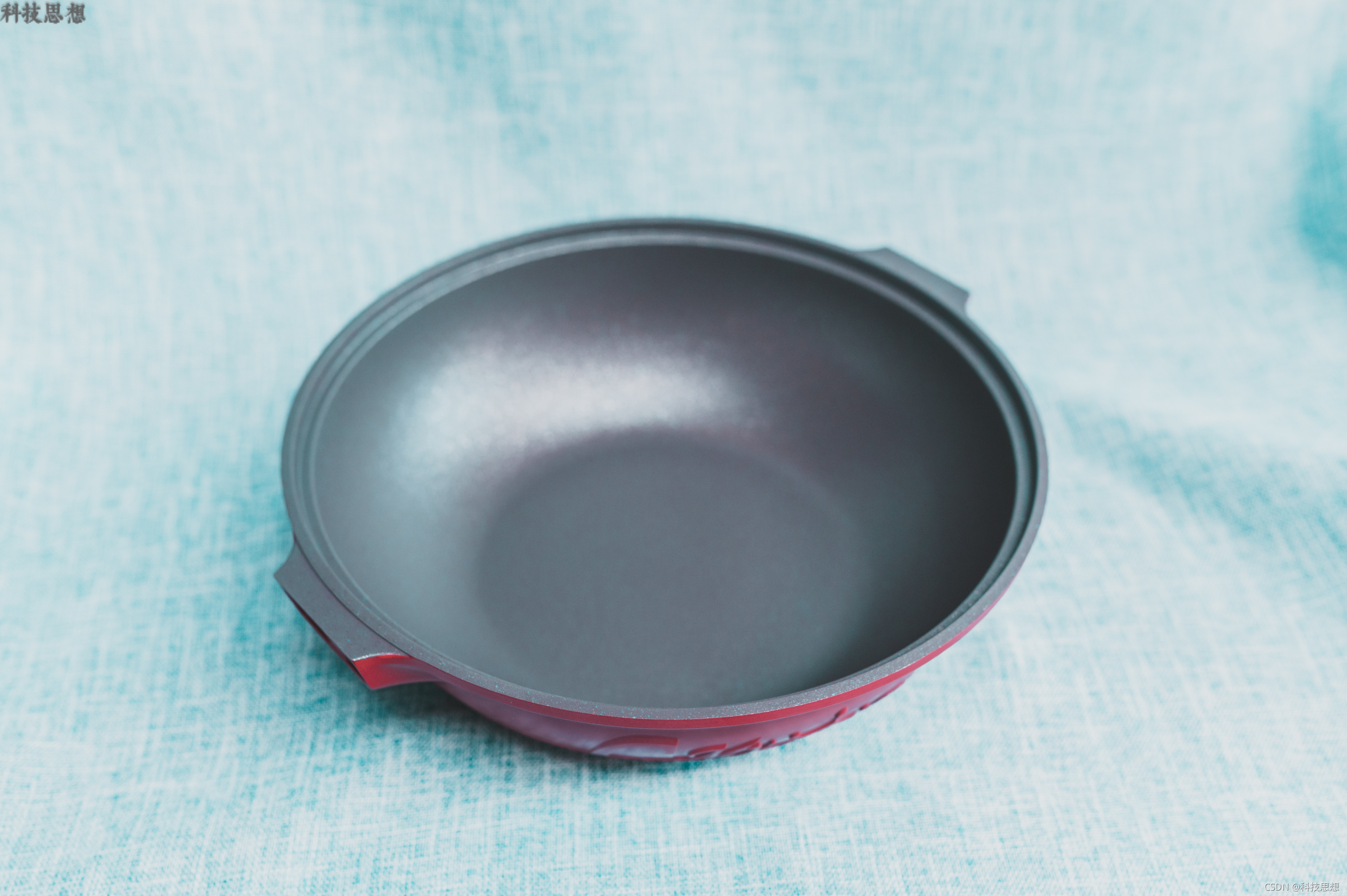 一擦就干净的平底锅，功能还真不少，帝伯朗菲尼雅浮雕钛钻不粘锅