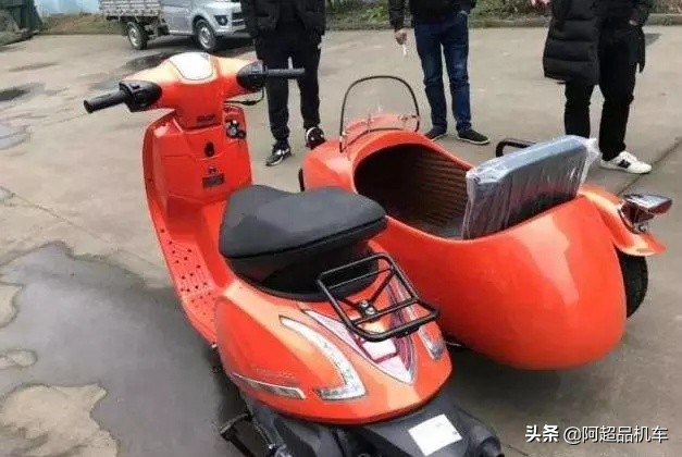 售价9800元,环爵HJ125边三轮,无级变速采用主流风格!