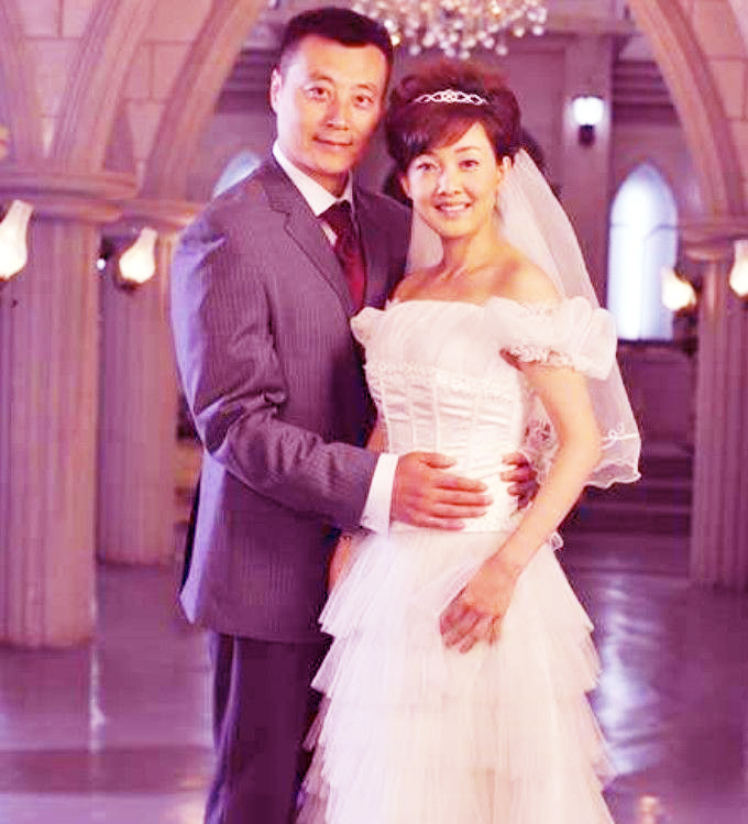 演员牛莉射击照片图文,著名演员牛莉