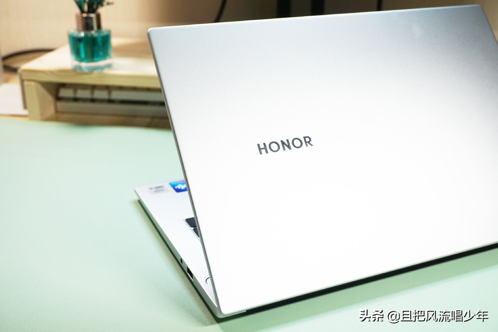 荣耀magicbook14核显版游戏体验,荣耀magicbookx14使用功能