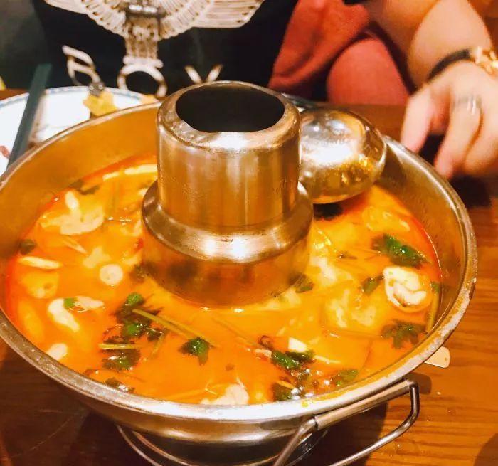 拔草打卡美食一条街,拔草各大美食品牌