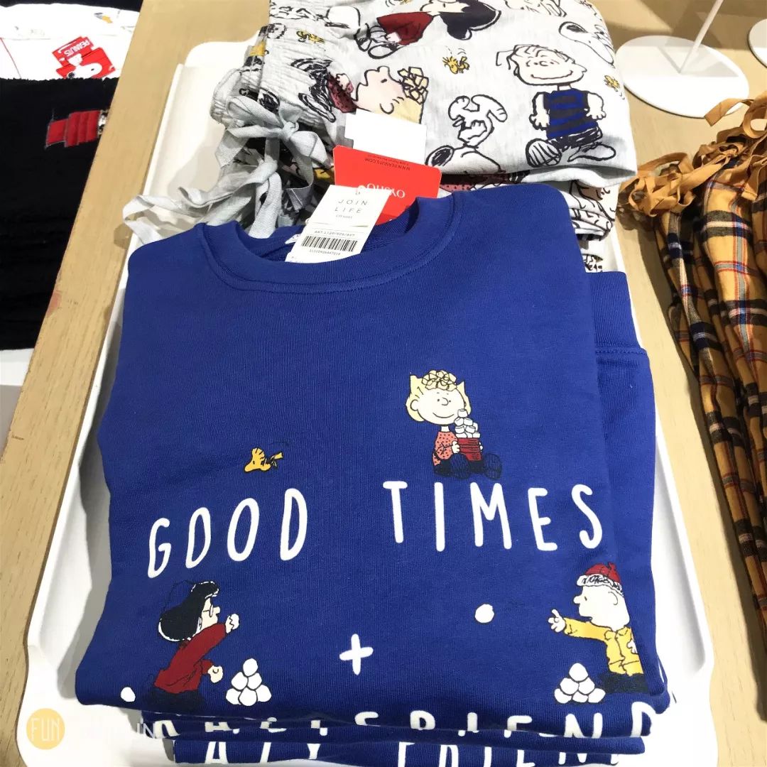 moschinohm合作款,hm和星际联名