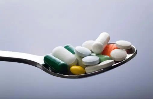 头孢和阿奇霉素都是消炎药，但是消炎部位大不相同，别用错了