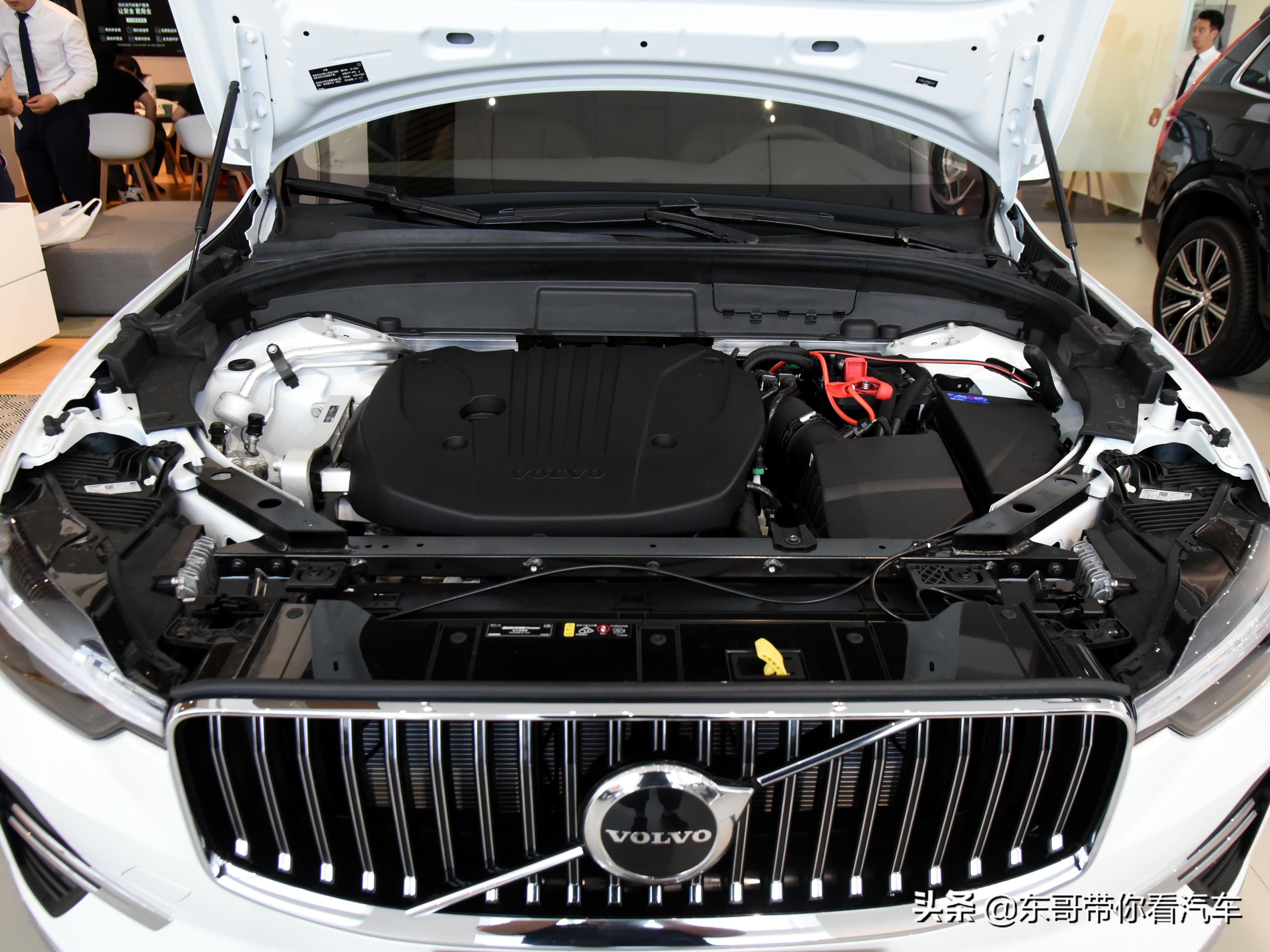 豪华品牌四驱SUV，宽敞舒适又安全，实拍沃尔沃XC60