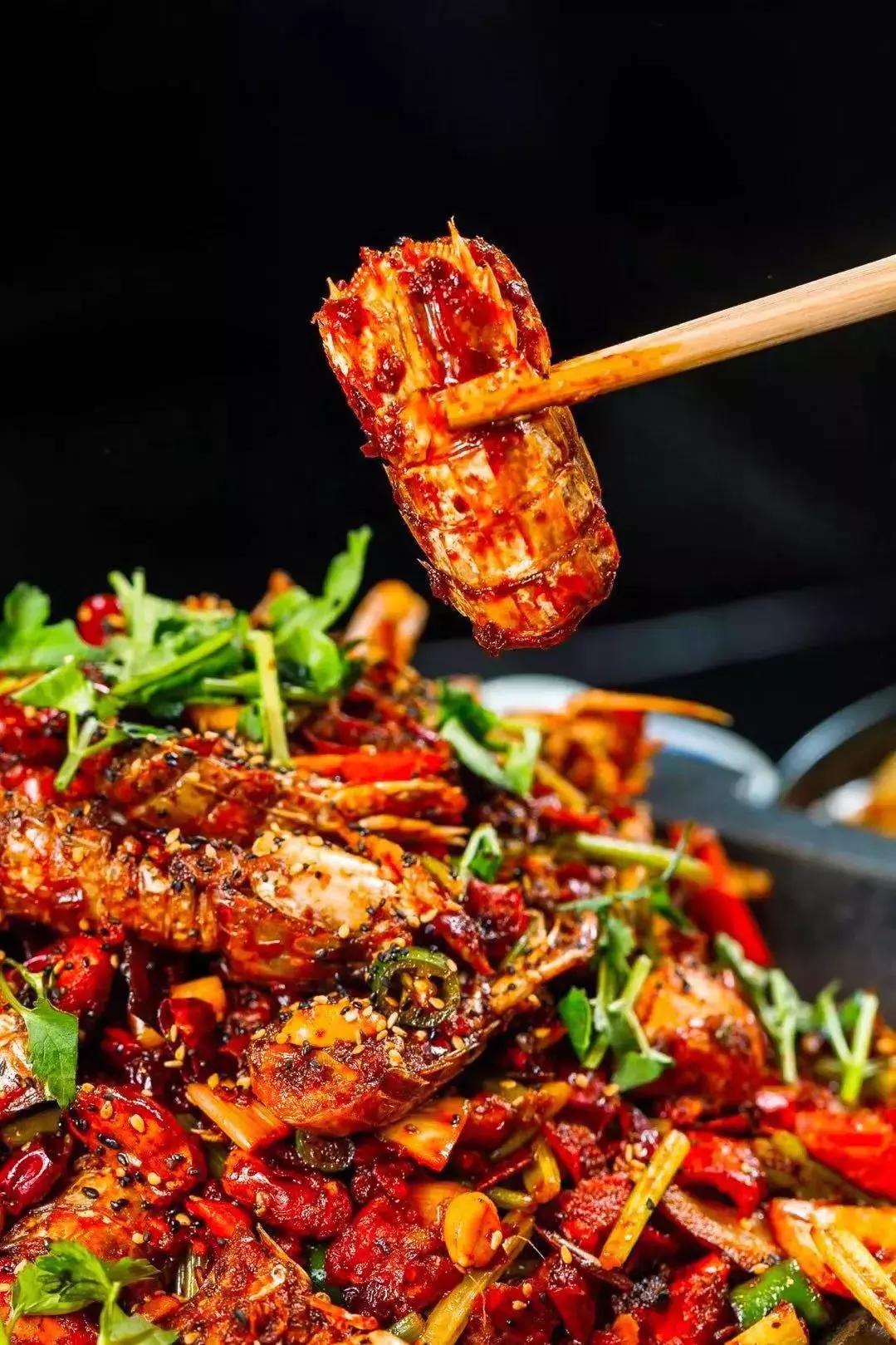 最火爆的炭火牛蛙锅10元,蛙锅牛蛙