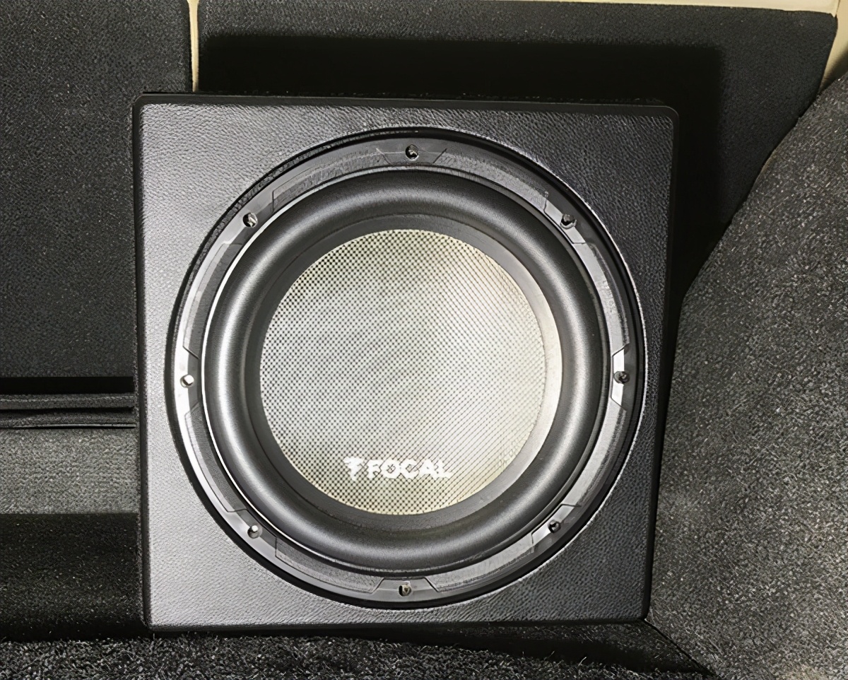 东成丰田锐志音响改装案例,锐志改装二手汽车音响店