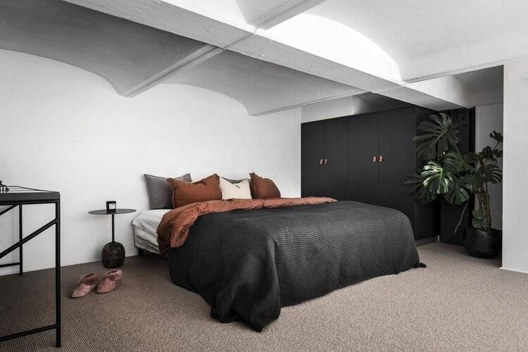 爱侧睡的烦恼,爱侧睡的女生有什么好处