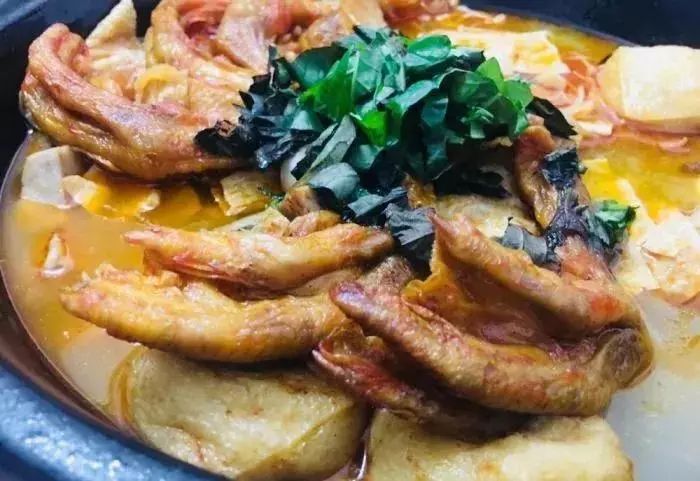 南宁最好吃的田螺煲,南宁田螺鸭脚煲