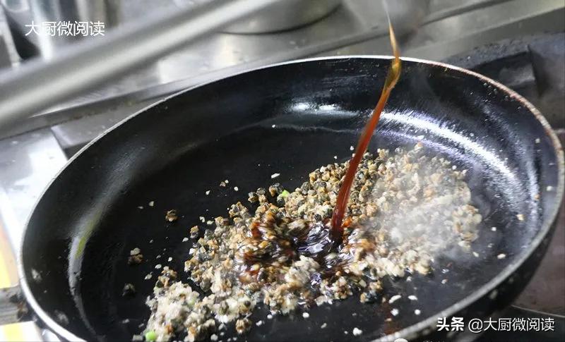 酱香土豆片汤汁浓郁,家常烧土豆百吃不厌的经典菜