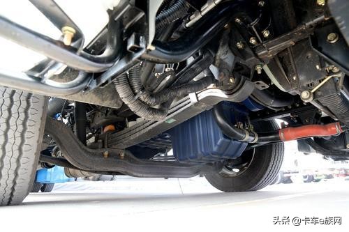 普通人如何年入百万赵铭铭开卡车年收入百万的“偏门生意”经