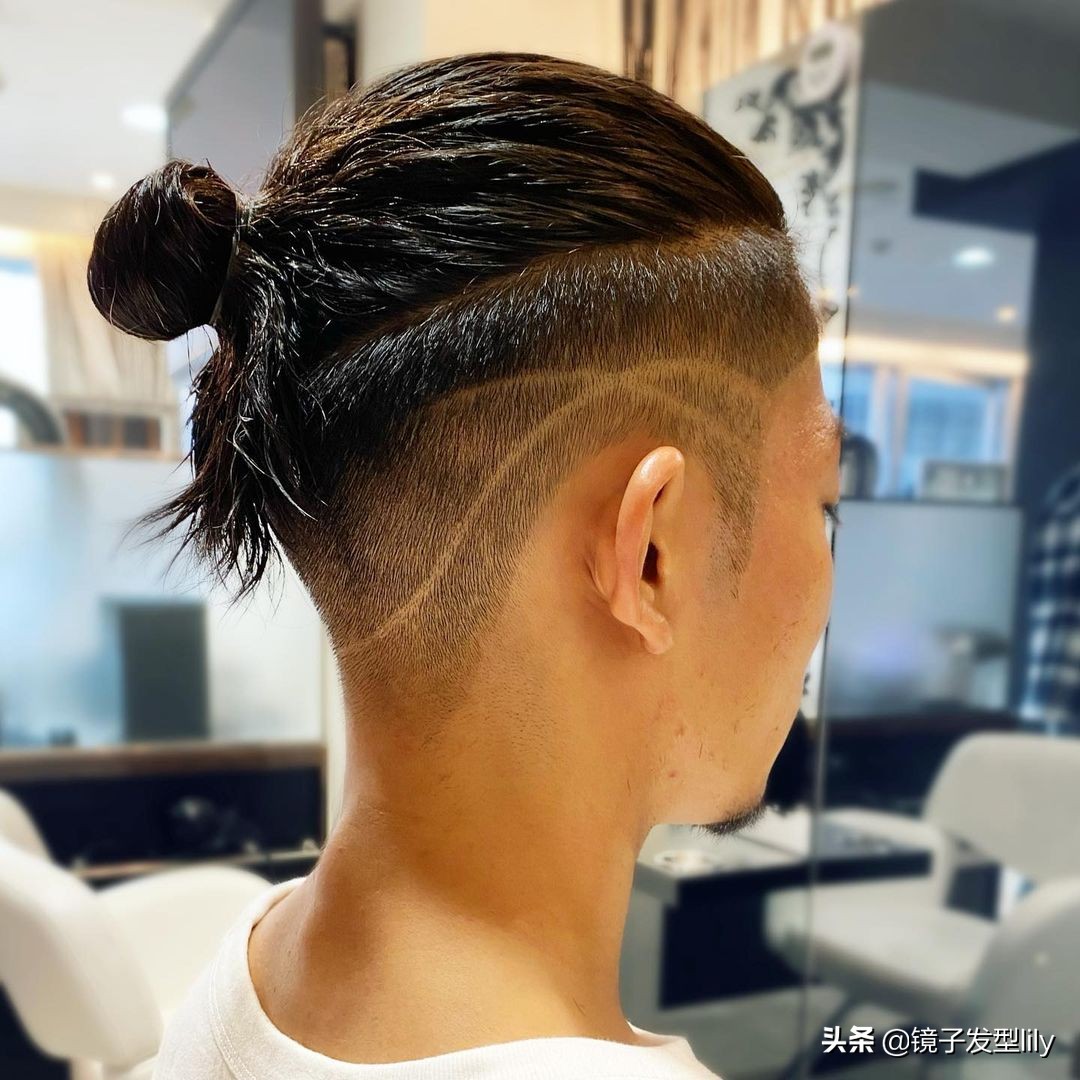 男士发型怎么剪才能让头发变蓬,头顶稀疏不烫头发型男