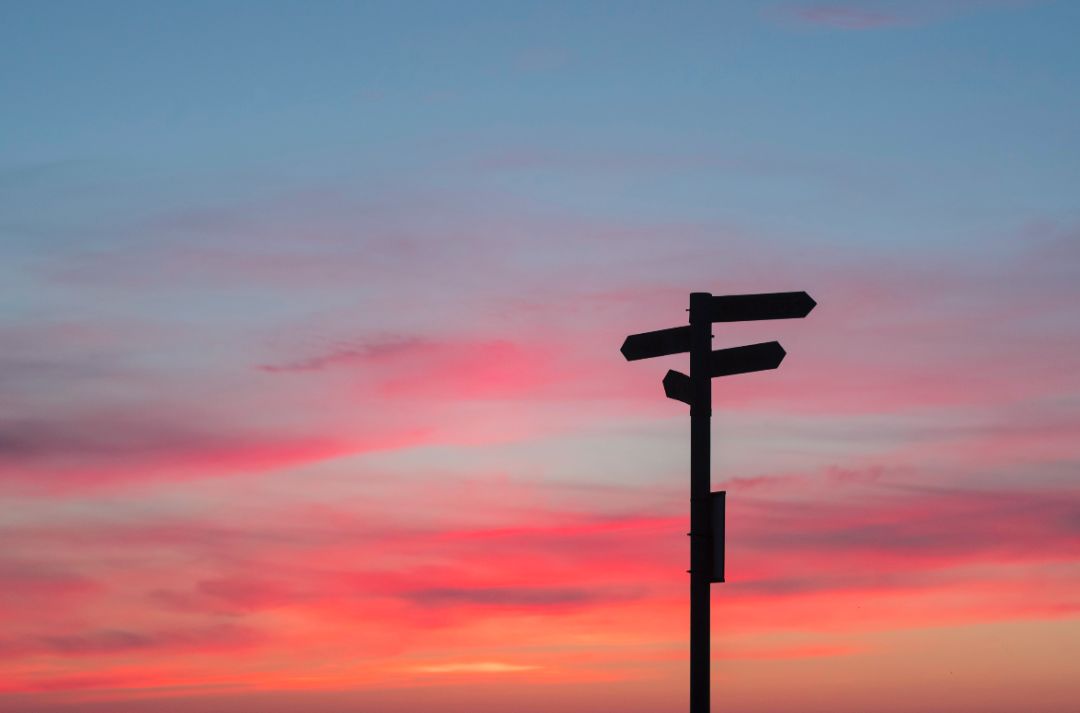 为什么美国城市看不见电线杆,为什么美国的城市没有绿化带