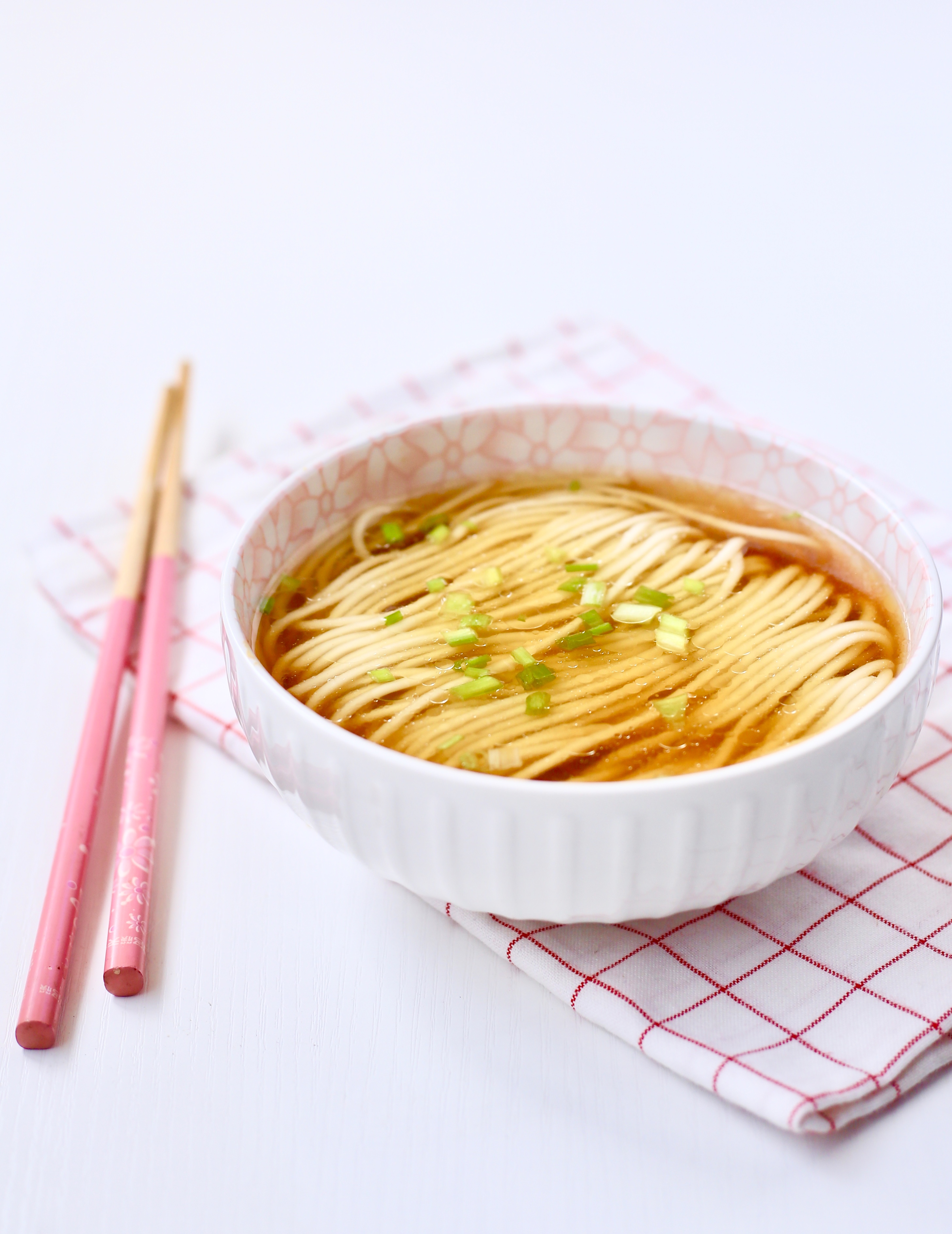 阳春面的酱油面,阳春面全是生抽味