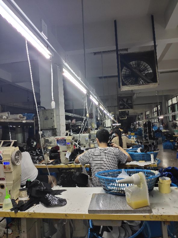 鞋厂做鞋工资高吗,鞋厂工作一个月4000