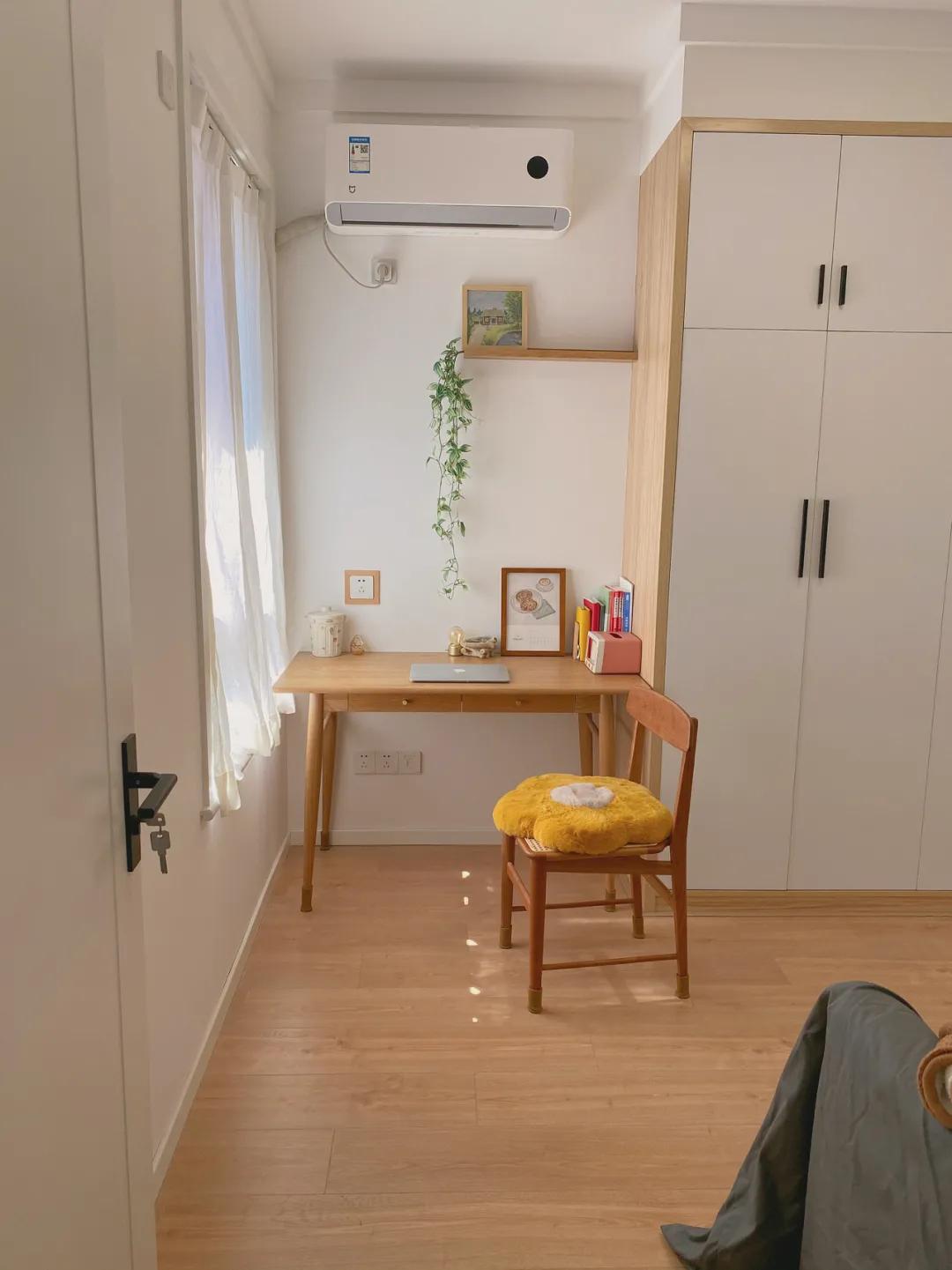 又一独居女孩爆红！买下60m²二手房，仅花4.5W装成全能“大胃王”