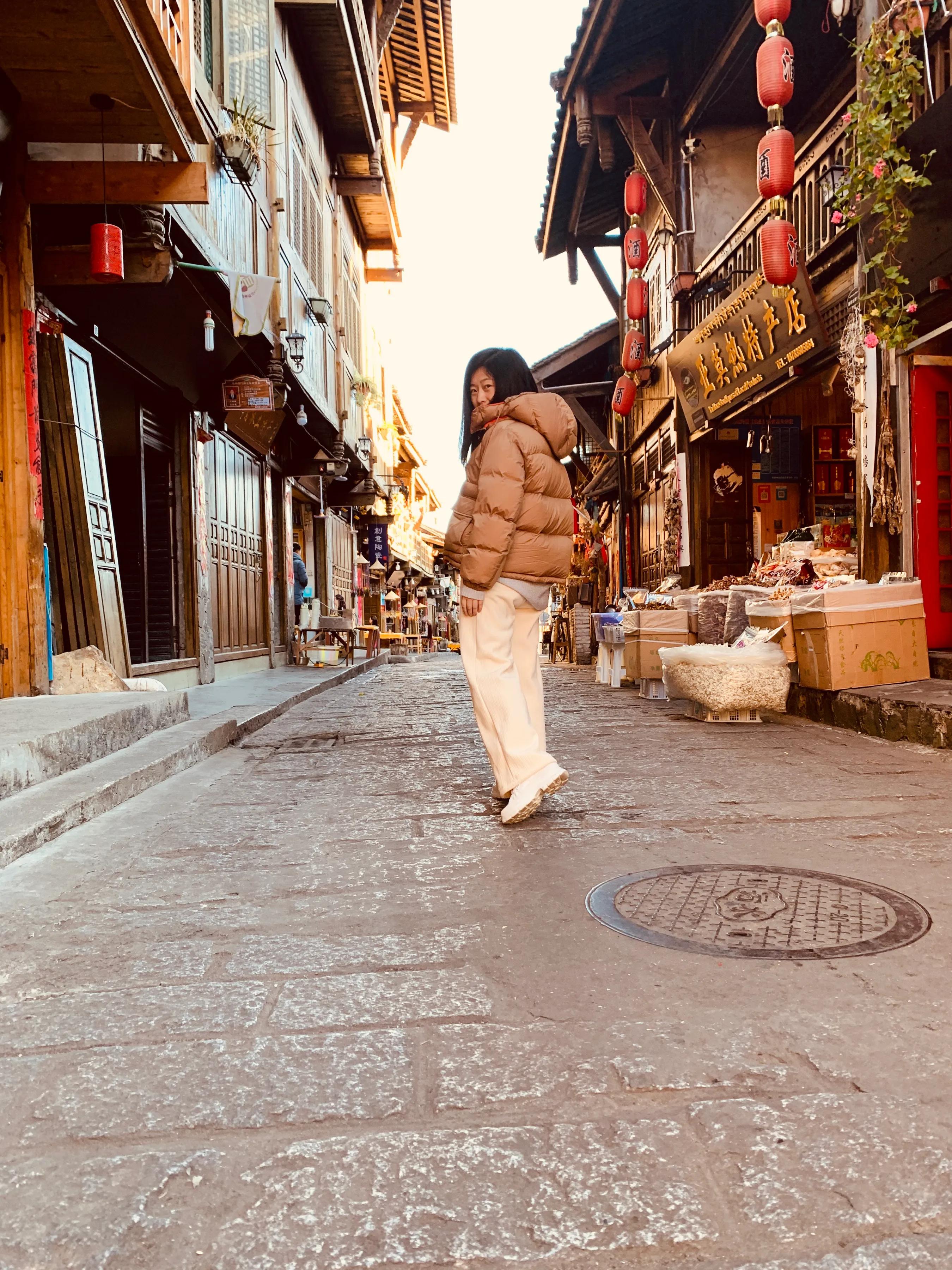 海螺沟燕子沟旅游攻略,海螺沟和燕子沟哪个更值得去